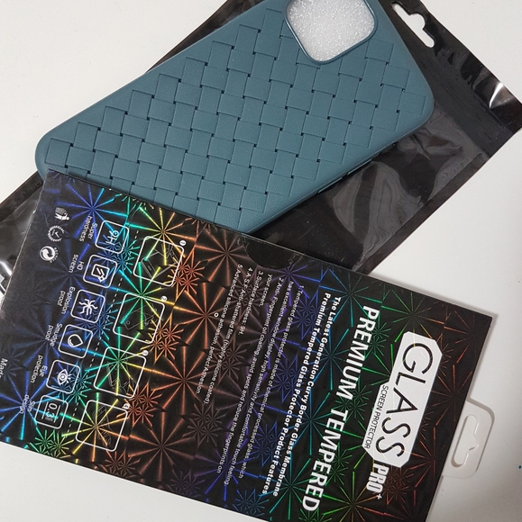 IPhone case - Picture 1 of 4